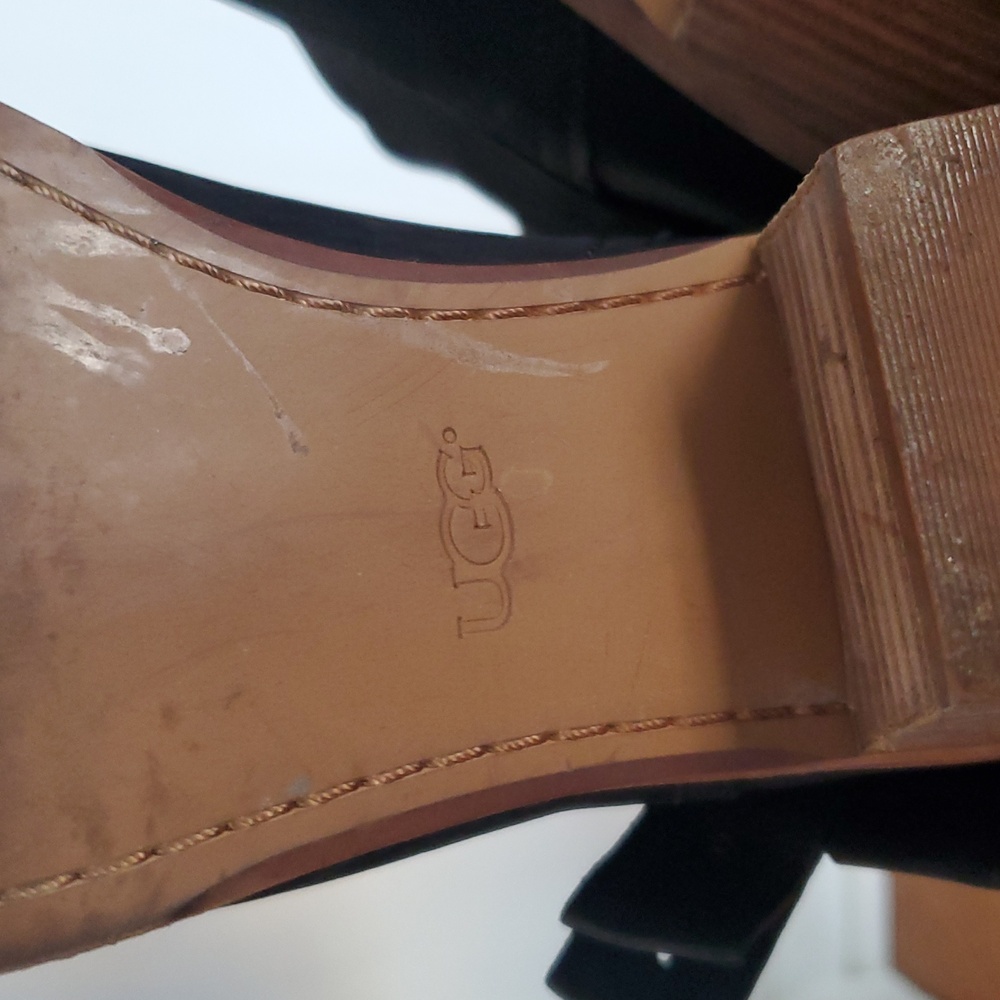 UGG Elora Black Ankle Boots Size 9 - Picture 13 of 13